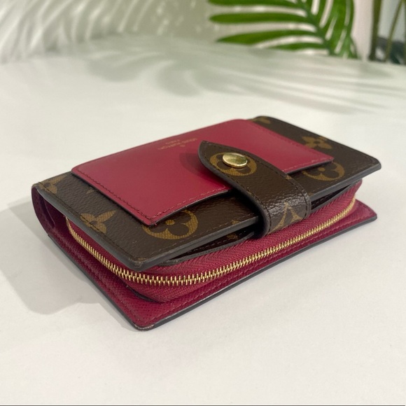 SOLD Authentic Louis Vuitton 2021 Juliette Wallet - Picture 8 of 15